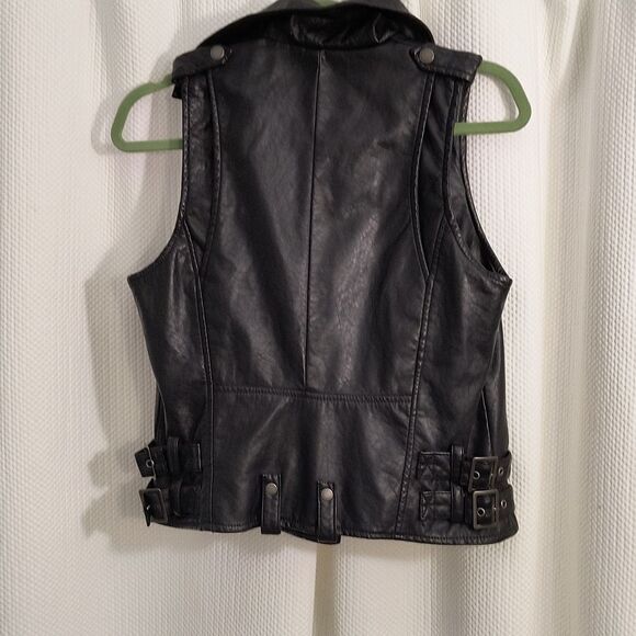 ♥️Joujou Vest Women's - Picture 2 of 3